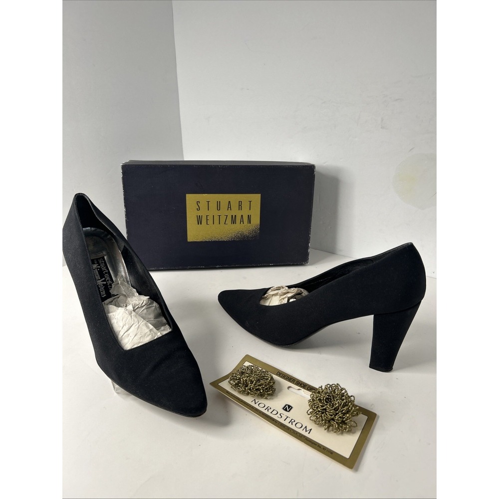 Stuart Weitzman "Era" Black Peau de Soie Pumps Shoes EUC 9.5B With Shoe Clips